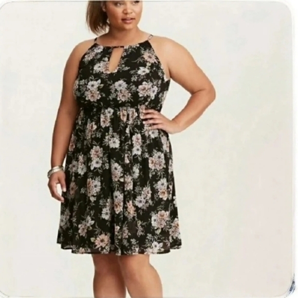 Torrid Floral Black Sleeveless Dress (2) - Picture 4 of 4